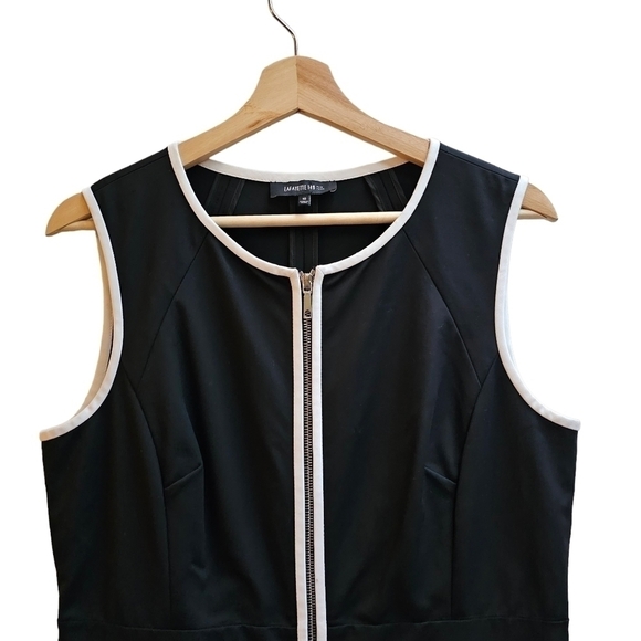 Lafayette 148 New York Black Dress with Full Front Zipper, LBD, Size Medium - Picture 4 of 10